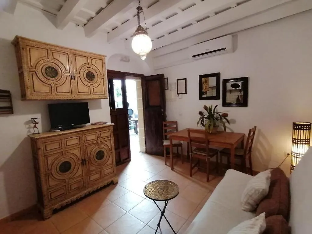 Apartamentos El Patio Andaluz Jerez de la Frontera 0*,  España